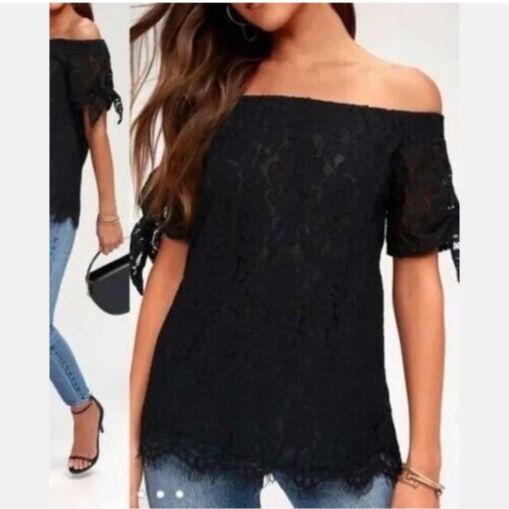 Lulus Sz S Beautiful Black Lace Top Shoulders can be Worn Up or Down